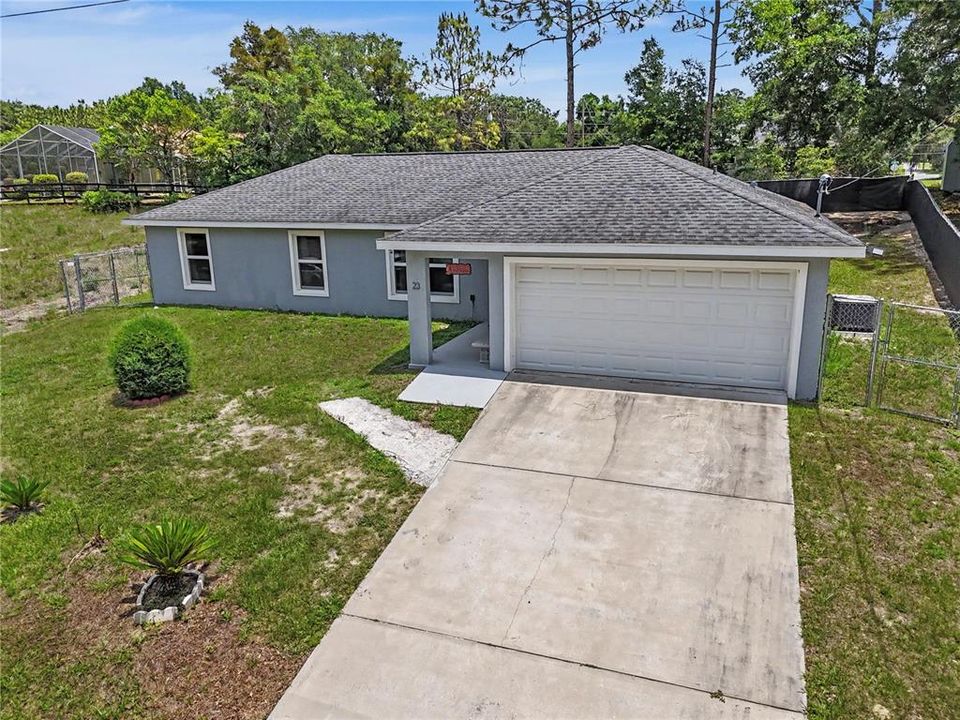 For Rent: $2,000 (4 beds, 2 baths, 1465 Square Feet)