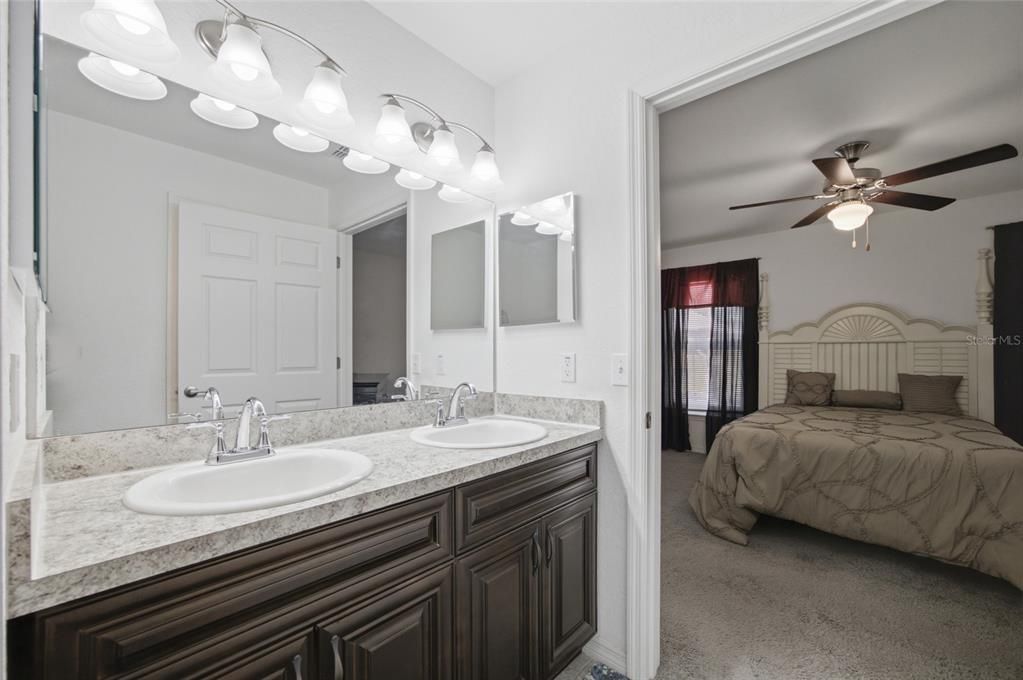 For Rent: $2,000 (4 beds, 2 baths, 1465 Square Feet)