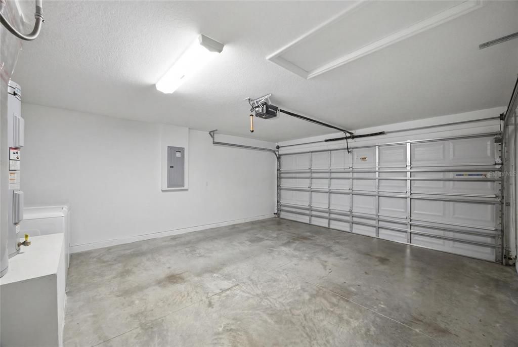 For Rent: $2,000 (4 beds, 2 baths, 1465 Square Feet)