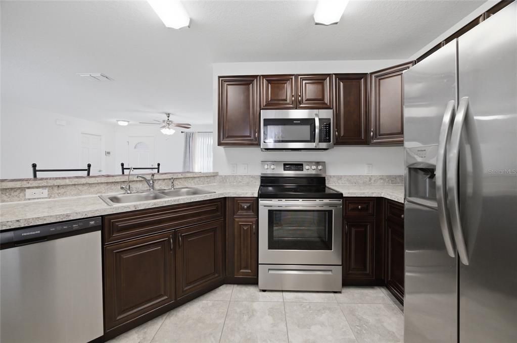 For Rent: $2,000 (4 beds, 2 baths, 1465 Square Feet)