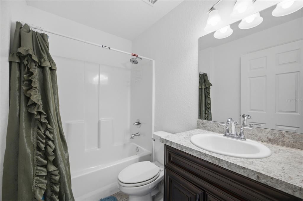 For Rent: $2,000 (4 beds, 2 baths, 1465 Square Feet)