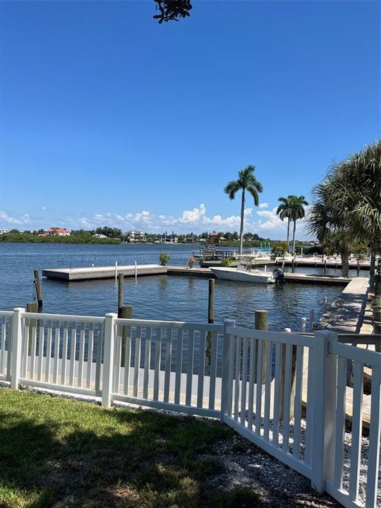 For Sale: $435,000 (2 beds, 1 baths, 754 Square Feet)