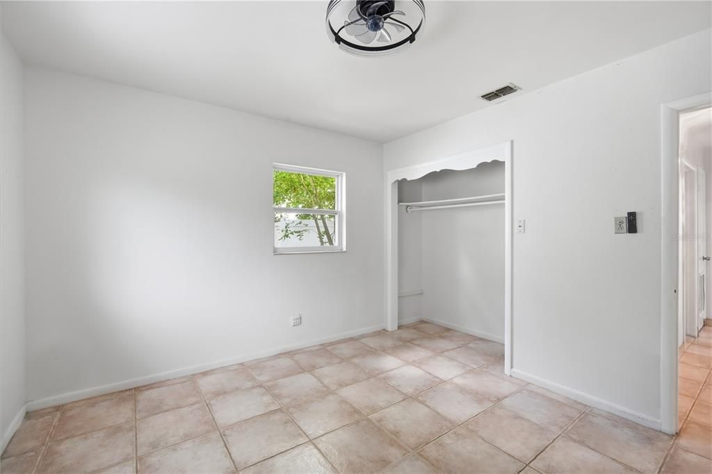 For Rent: $2,199 (3 beds, 1 baths, 1119 Square Feet)