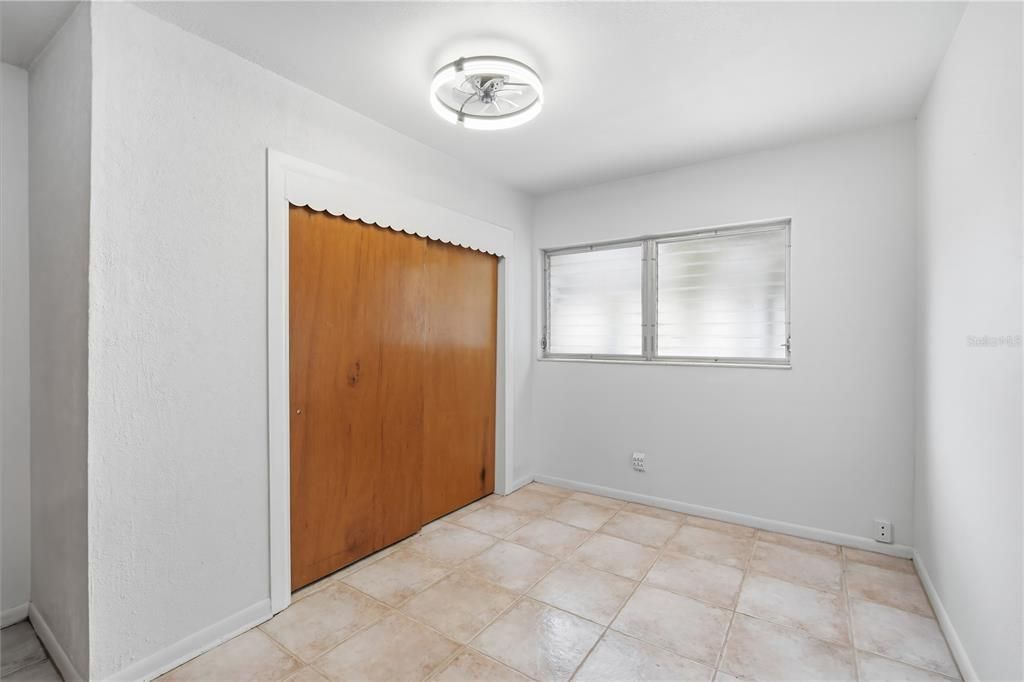 For Rent: $2,199 (3 beds, 1 baths, 1119 Square Feet)