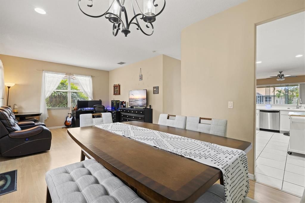 For Sale: $600,000 (4 beds, 2 baths, 2171 Square Feet)