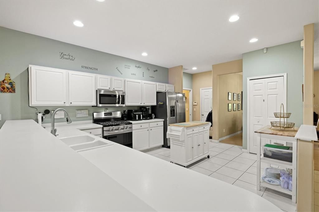 For Sale: $600,000 (4 beds, 2 baths, 2171 Square Feet)
