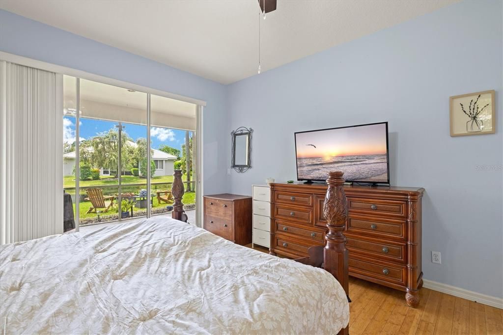 For Sale: $600,000 (4 beds, 2 baths, 2171 Square Feet)