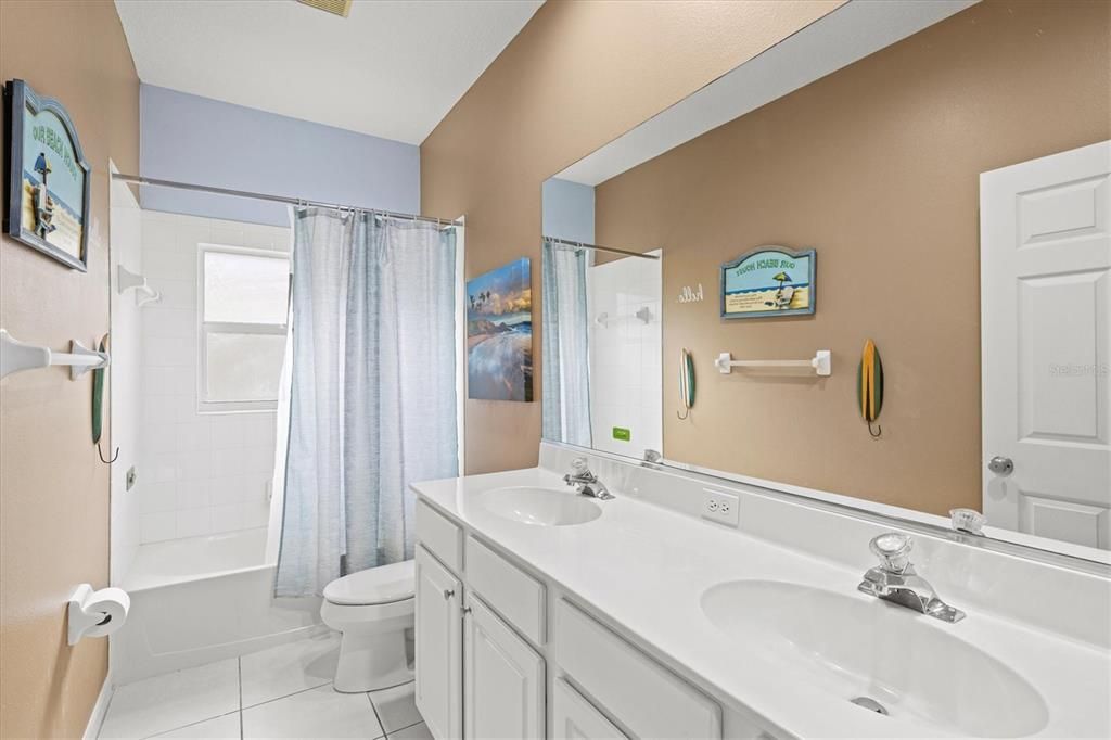 For Sale: $600,000 (4 beds, 2 baths, 2171 Square Feet)