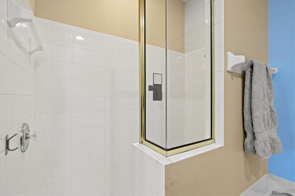 For Sale: $600,000 (4 beds, 2 baths, 2171 Square Feet)
