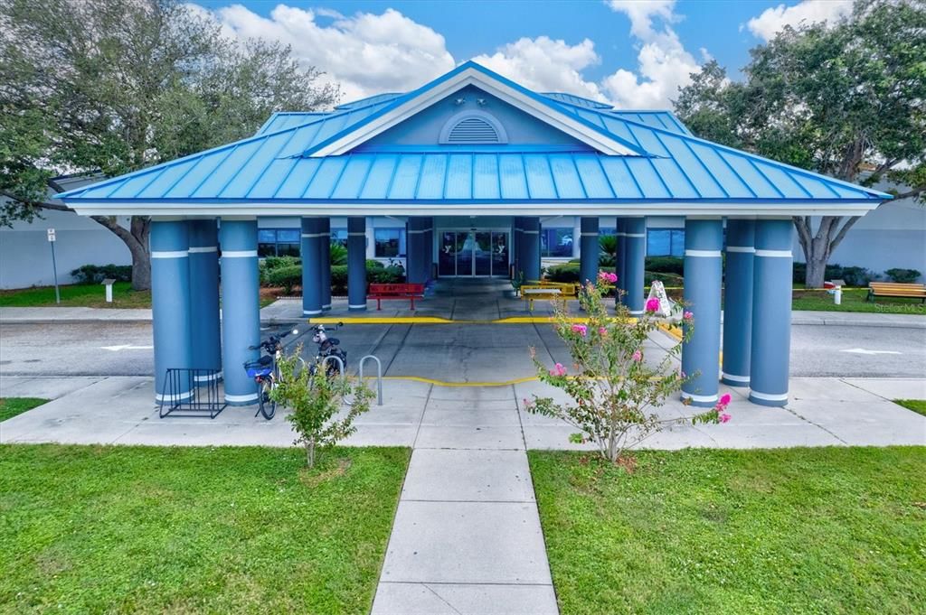 For Sale: $600,000 (4 beds, 2 baths, 2171 Square Feet)