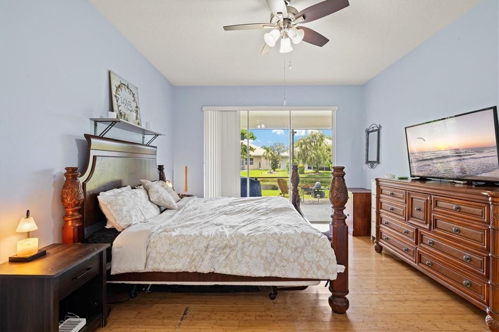 For Sale: $600,000 (4 beds, 2 baths, 2171 Square Feet)