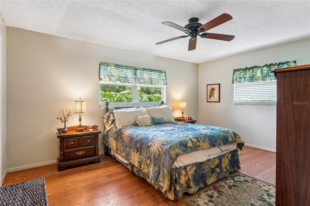 For Sale: $324,900 (2 beds, 2 baths, 1680 Square Feet)