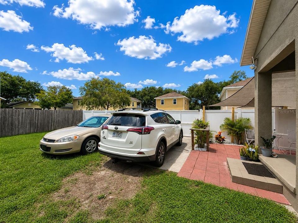 For Rent: $3,000 (4 beds, 2 baths, 1408 Square Feet)