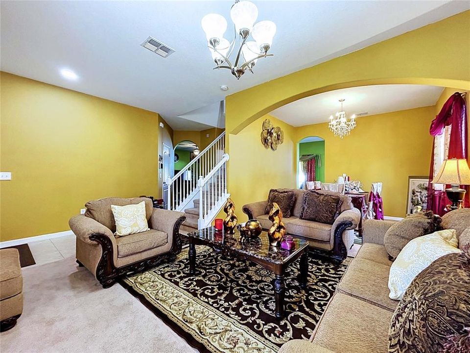 En Venta: $396,900 (4 camas, 2 baños, 2441 Pies cuadrados)