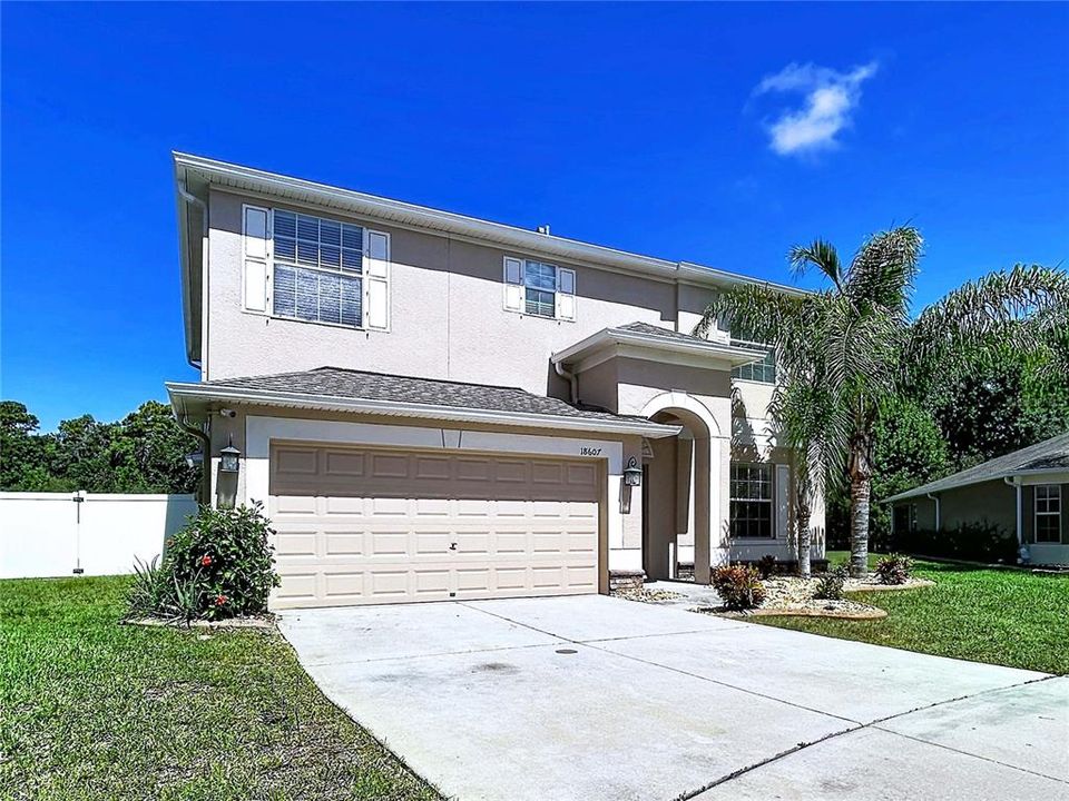 En Venta: $396,900 (4 camas, 2 baños, 2441 Pies cuadrados)