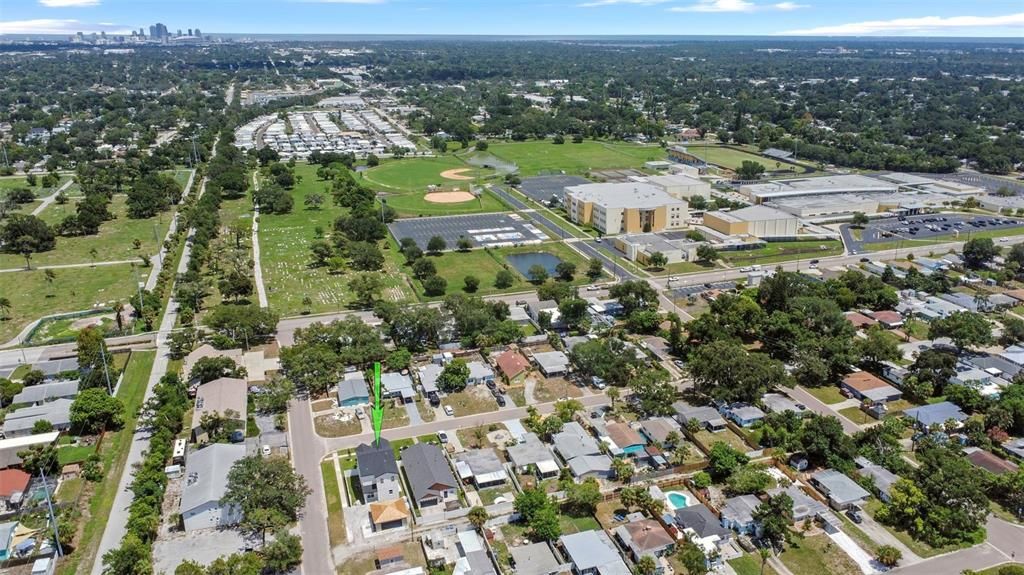 En Venta: $995,000 (4 camas, 3 baños, 2708 Pies cuadrados)