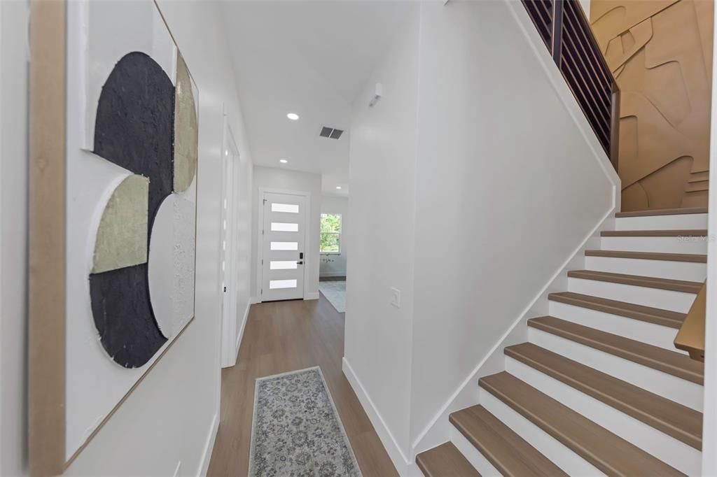 En Venta: $995,000 (4 camas, 3 baños, 2708 Pies cuadrados)