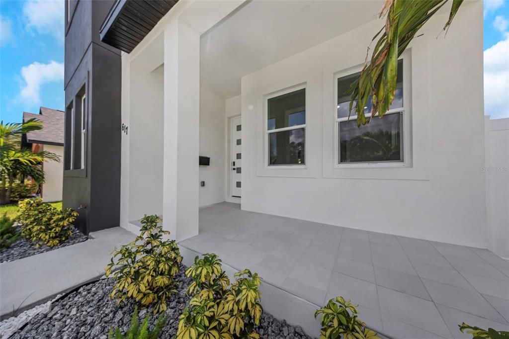 En Venta: $995,000 (4 camas, 3 baños, 2708 Pies cuadrados)