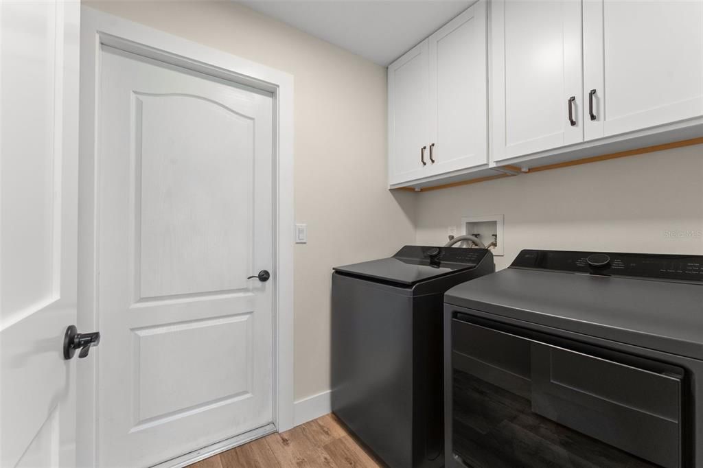 For Sale: $545,000 (3 beds, 2 baths, 2008 Square Feet)