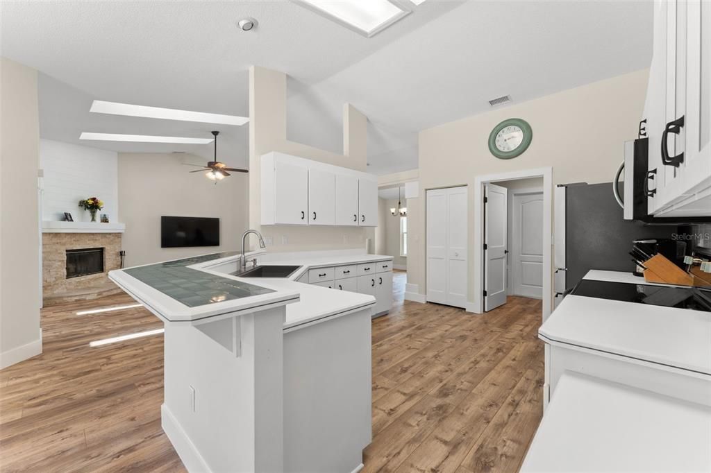 For Sale: $545,000 (3 beds, 2 baths, 2008 Square Feet)