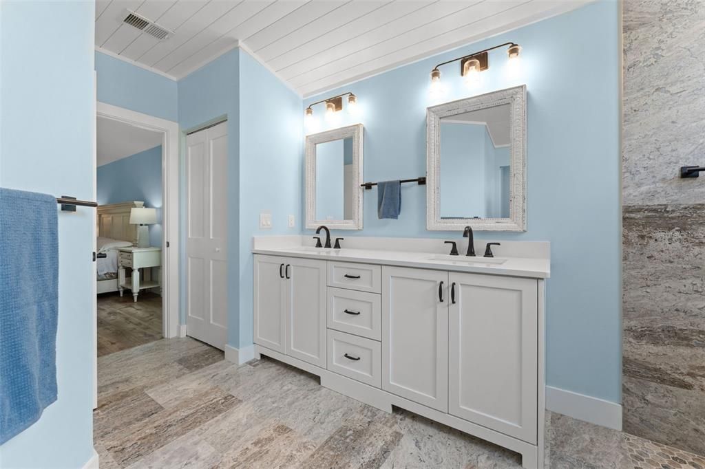 For Sale: $545,000 (3 beds, 2 baths, 2008 Square Feet)