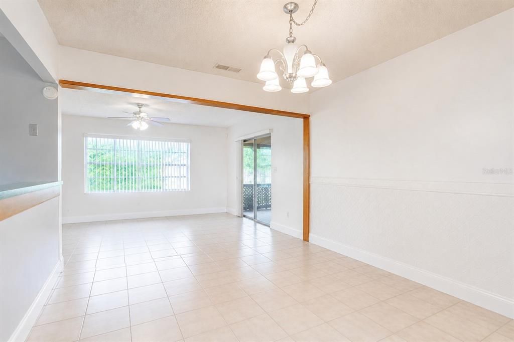For Rent: $2,700 (5 beds, 4 baths, 2000 Square Feet)