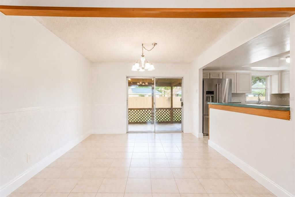 For Rent: $2,700 (5 beds, 4 baths, 2000 Square Feet)
