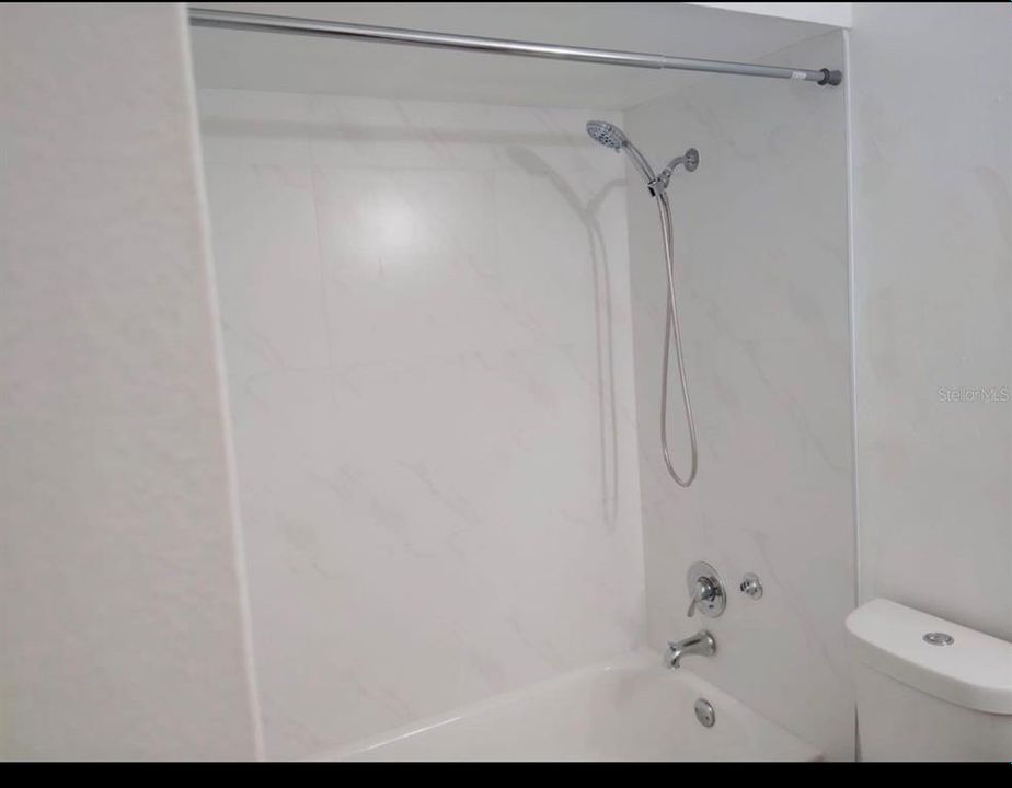For Rent: $2,700 (5 beds, 4 baths, 2000 Square Feet)