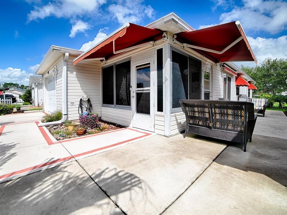 For Sale: $284,900 (2 beds, 2 baths, 1186 Square Feet)
