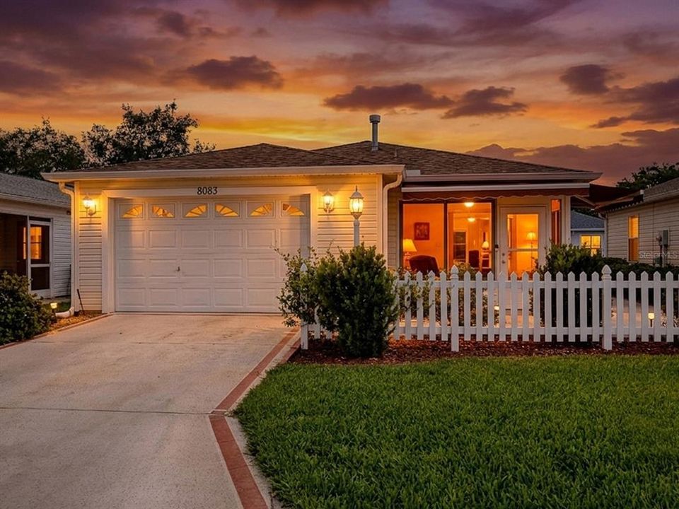 For Sale: $284,900 (2 beds, 2 baths, 1186 Square Feet)