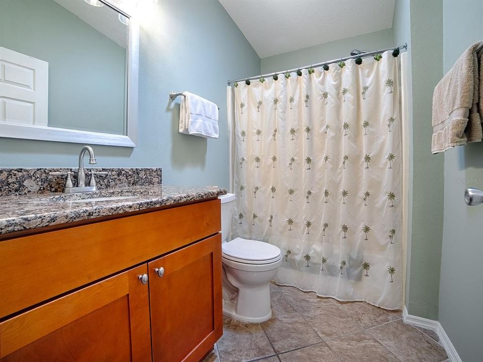 For Sale: $284,900 (2 beds, 2 baths, 1186 Square Feet)