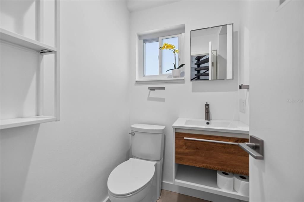 En Venta: $798,000 (4 camas, 3 baños, 2088 Pies cuadrados)
