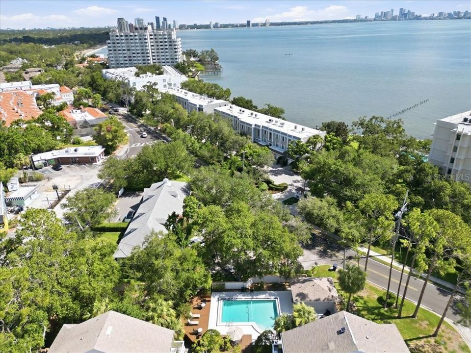 На продажу: $589,900 (3 спален, 2 ванн, 1564 Квадратных фут)