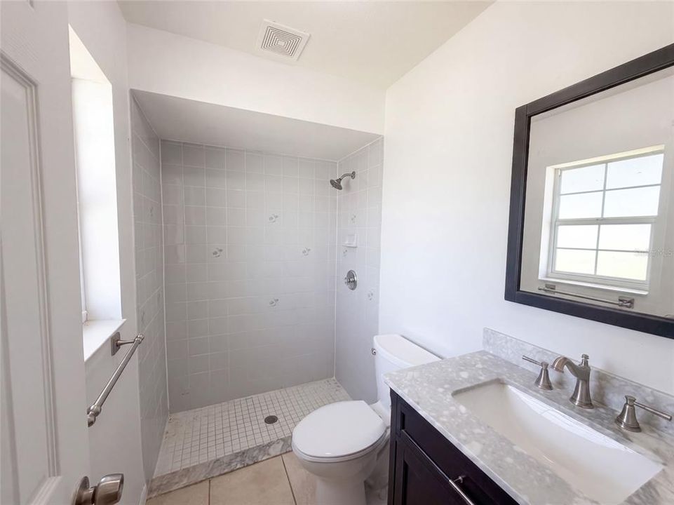 For Sale: $205,000 (3 beds, 2 baths, 1055 Square Feet)
