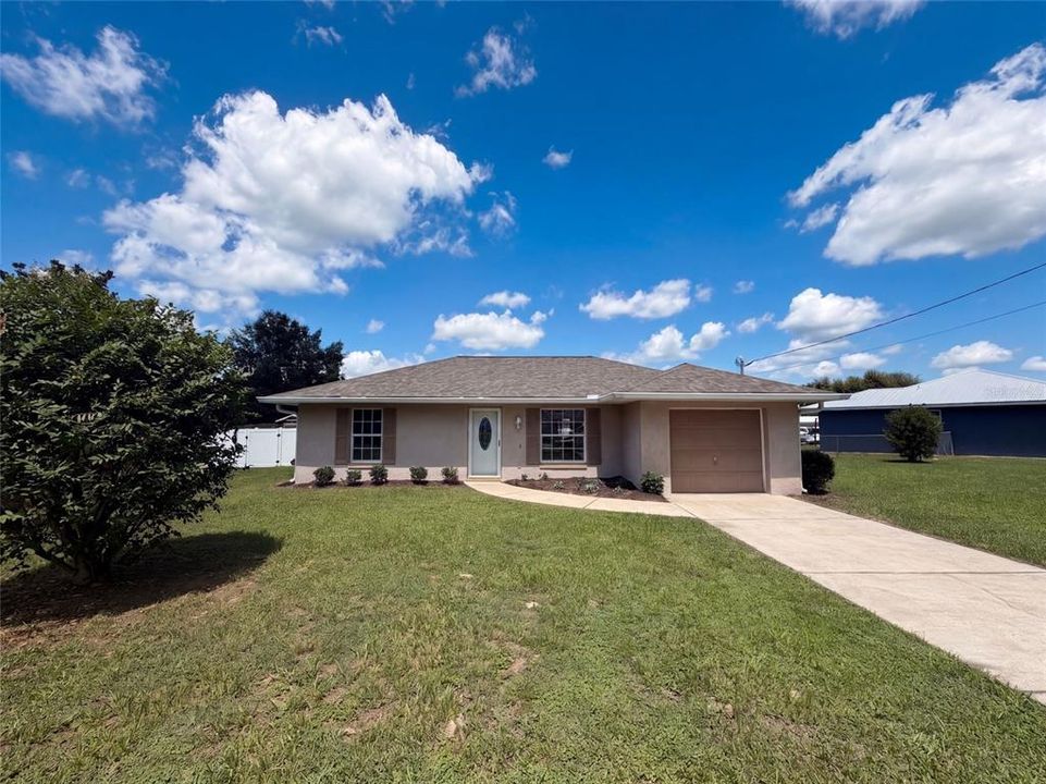 For Sale: $205,000 (3 beds, 2 baths, 1055 Square Feet)