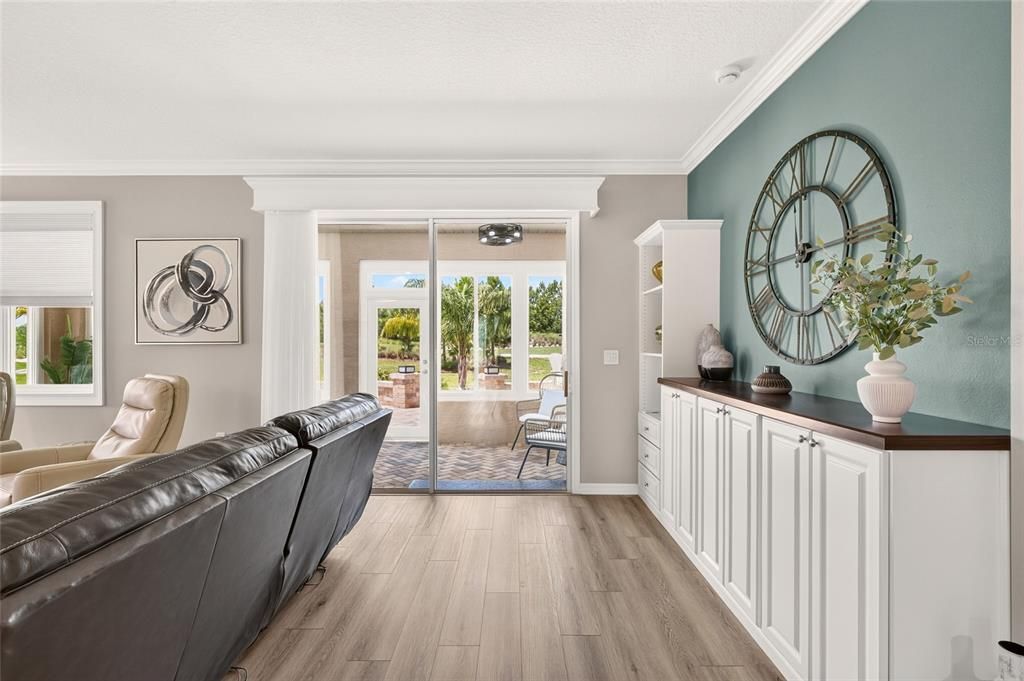 For Sale: $388,000 (3 beds, 2 baths, 1959 Square Feet)