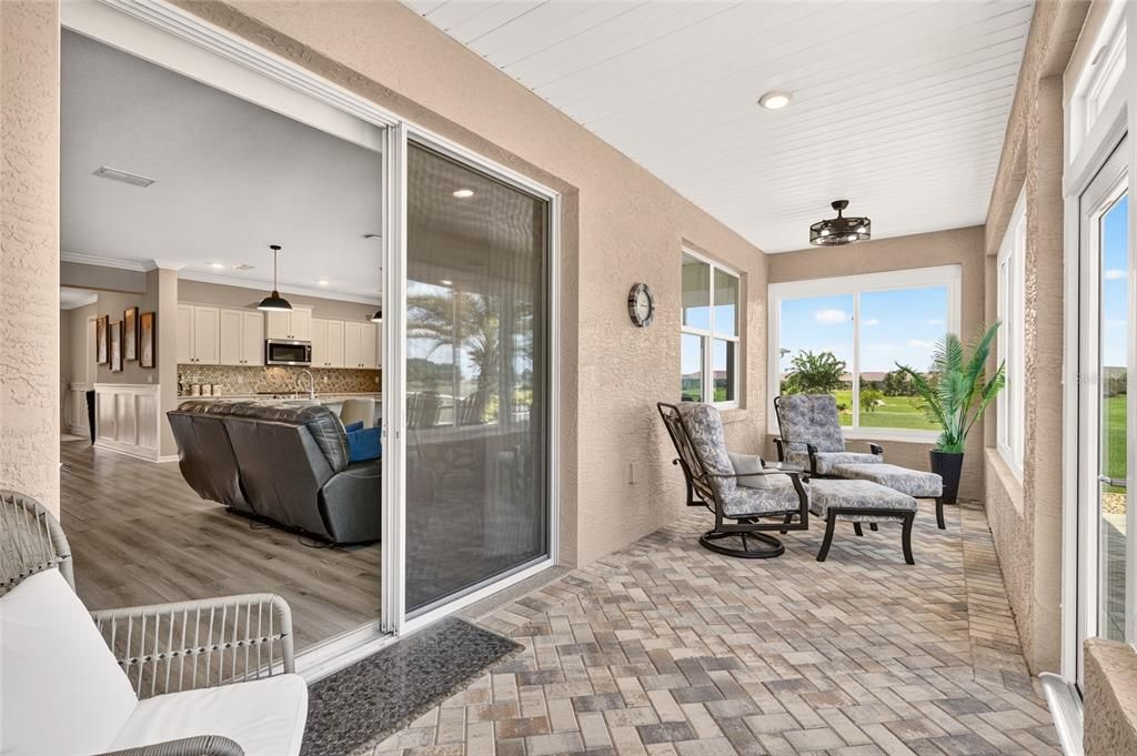 For Sale: $388,000 (3 beds, 2 baths, 1959 Square Feet)