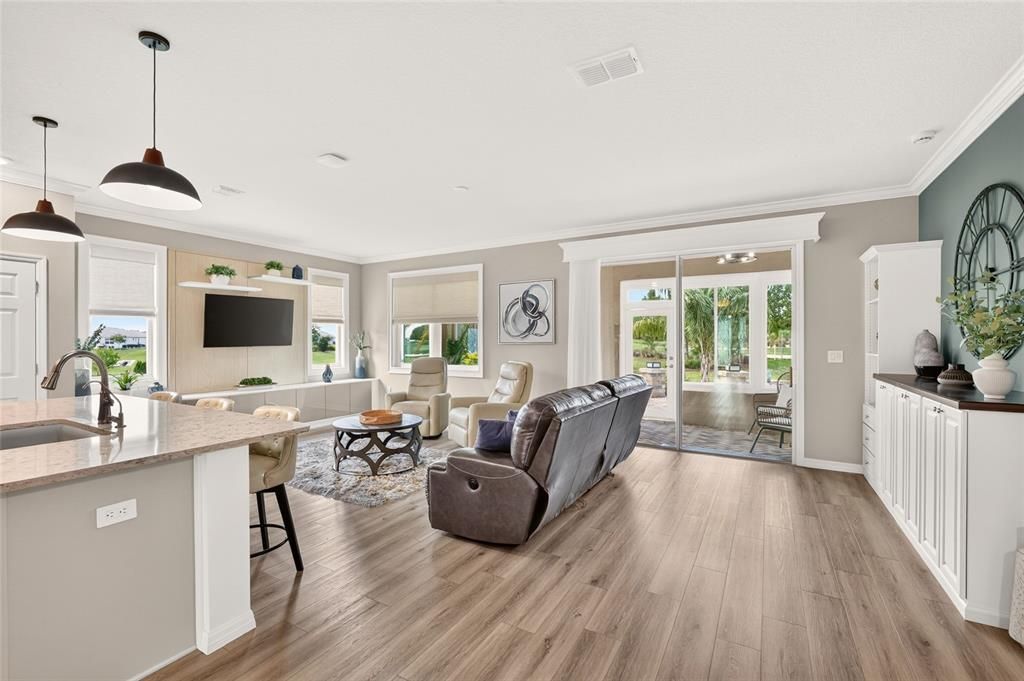 For Sale: $388,000 (3 beds, 2 baths, 1959 Square Feet)