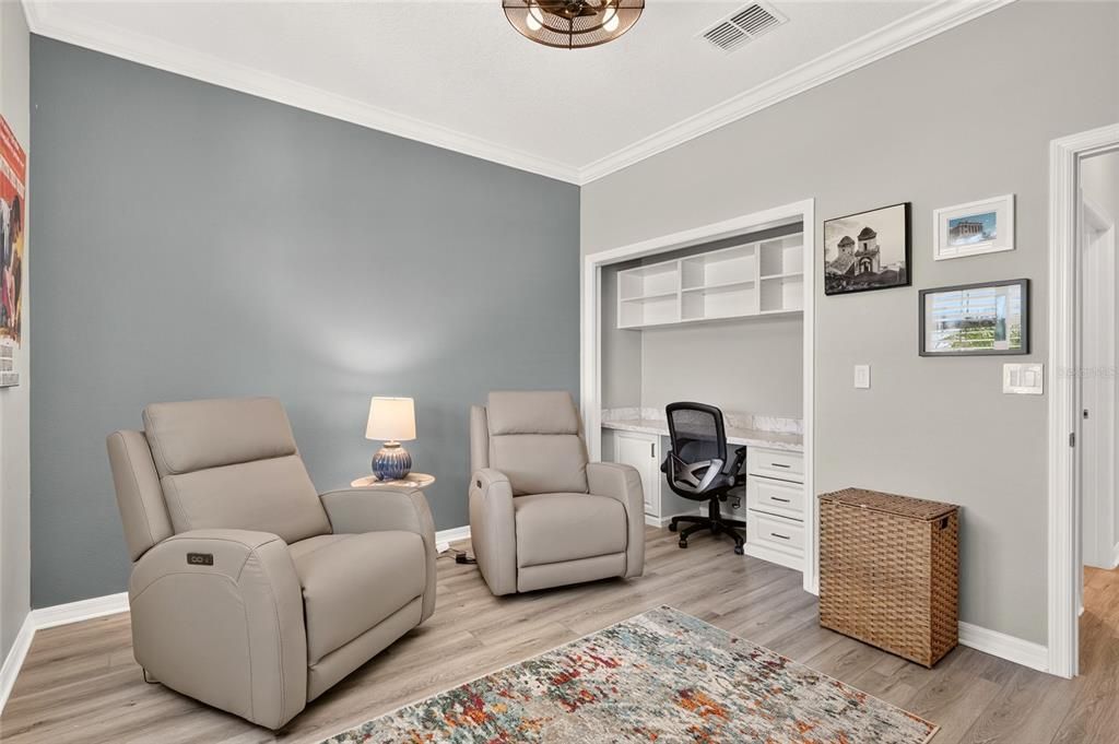 For Sale: $388,000 (3 beds, 2 baths, 1959 Square Feet)