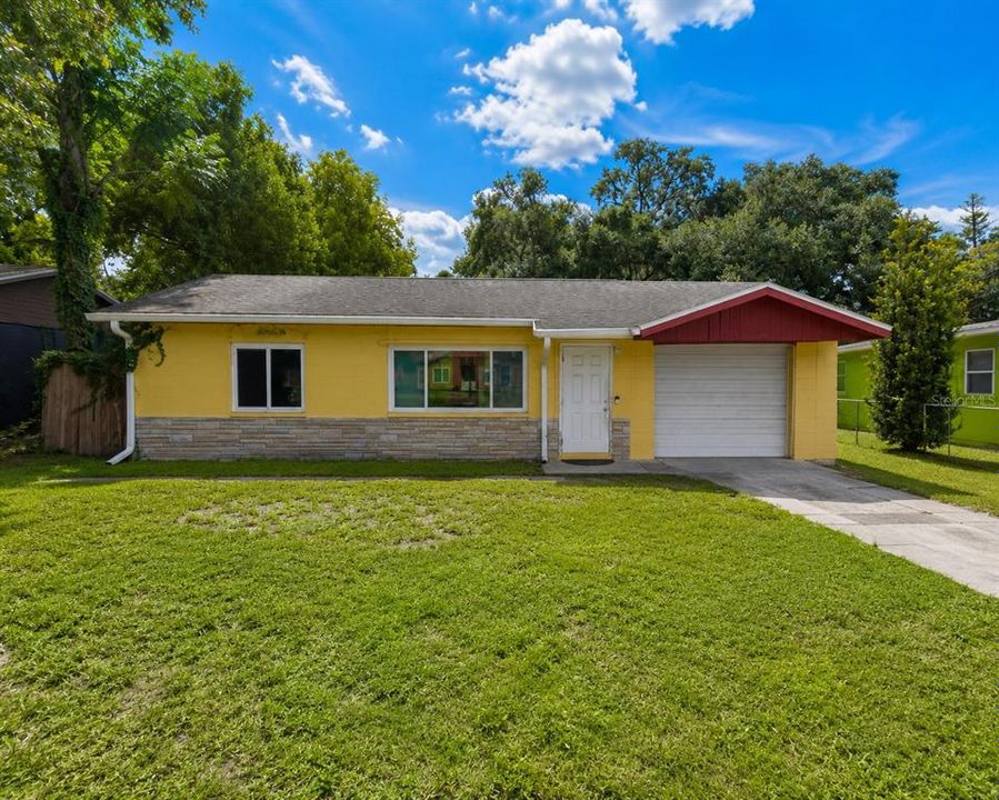 For Sale: $214,900 (3 beds, 1 baths, 962 Square Feet)