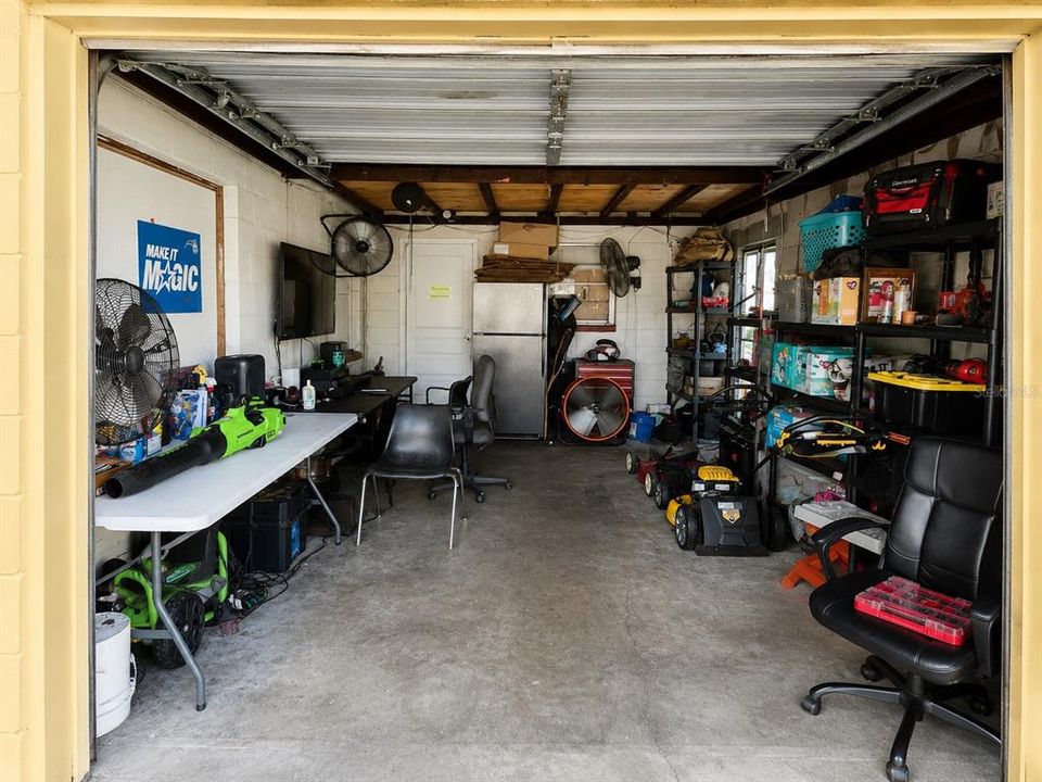 For Sale: $214,900 (3 beds, 1 baths, 962 Square Feet)