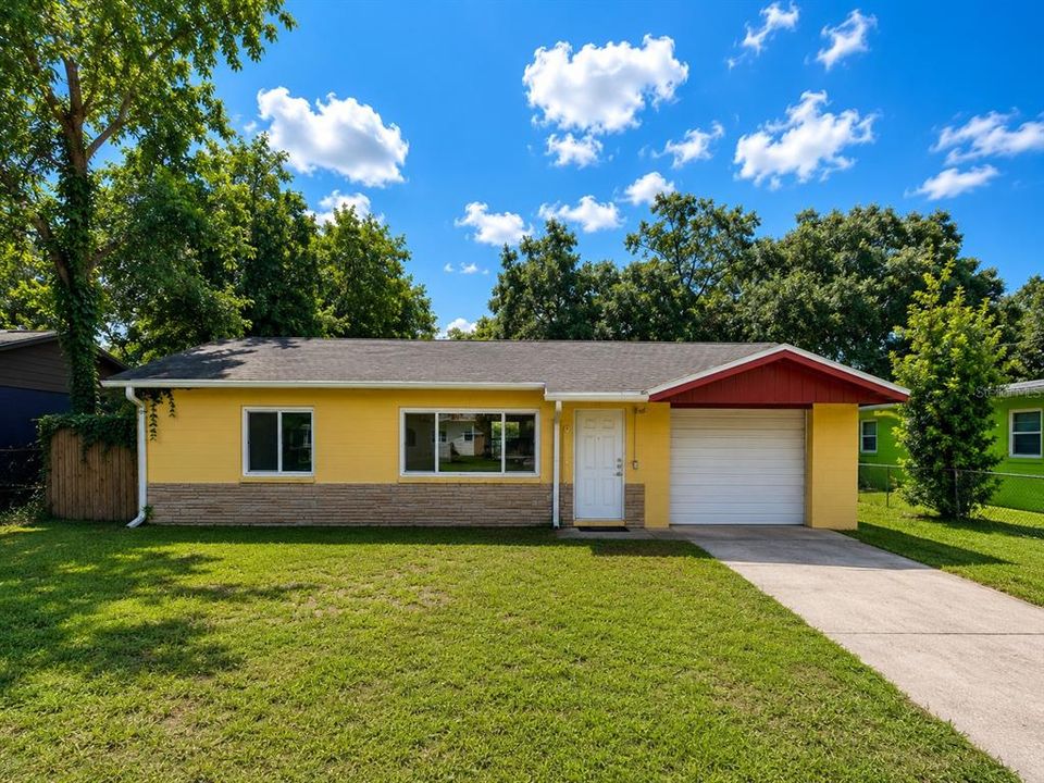 For Sale: $214,900 (3 beds, 1 baths, 962 Square Feet)