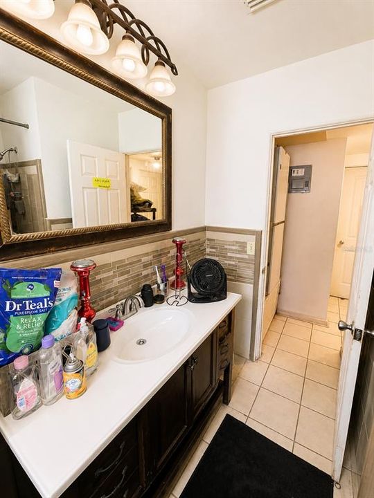 For Sale: $214,900 (3 beds, 1 baths, 962 Square Feet)
