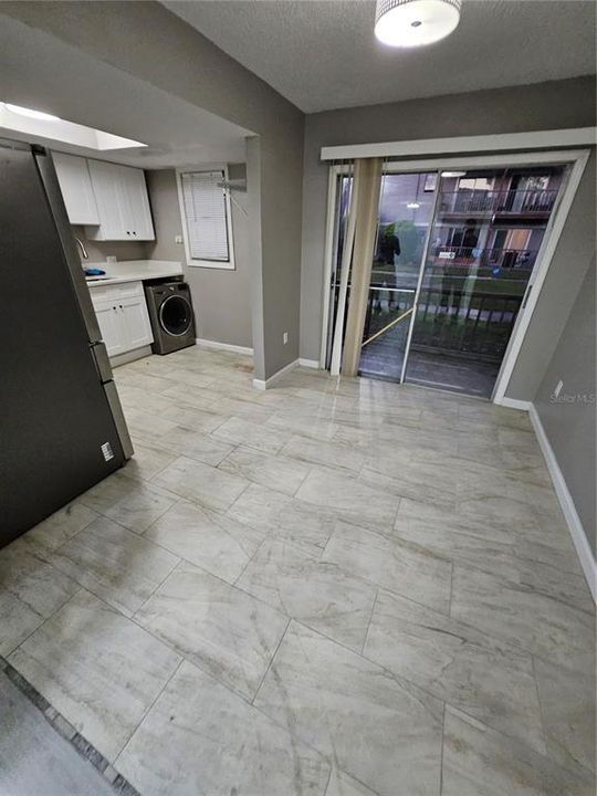 For Rent: $1,200 (1 beds, 1 baths, 780 Square Feet)