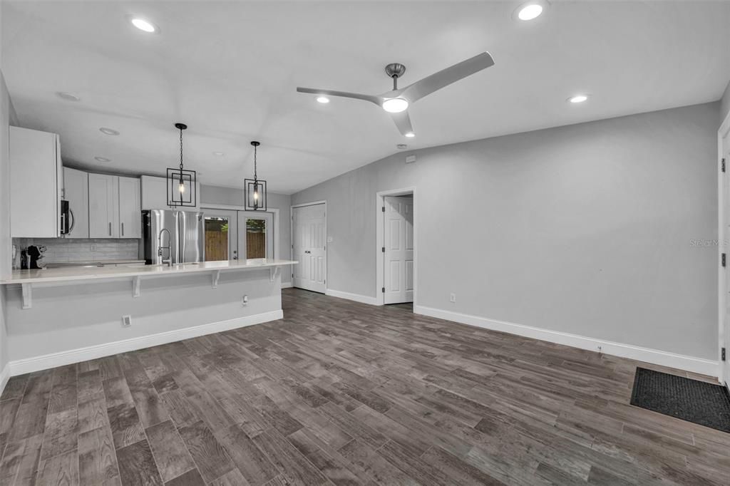 For Rent: $3,400 (4 beds, 3 baths, 1430 Square Feet)