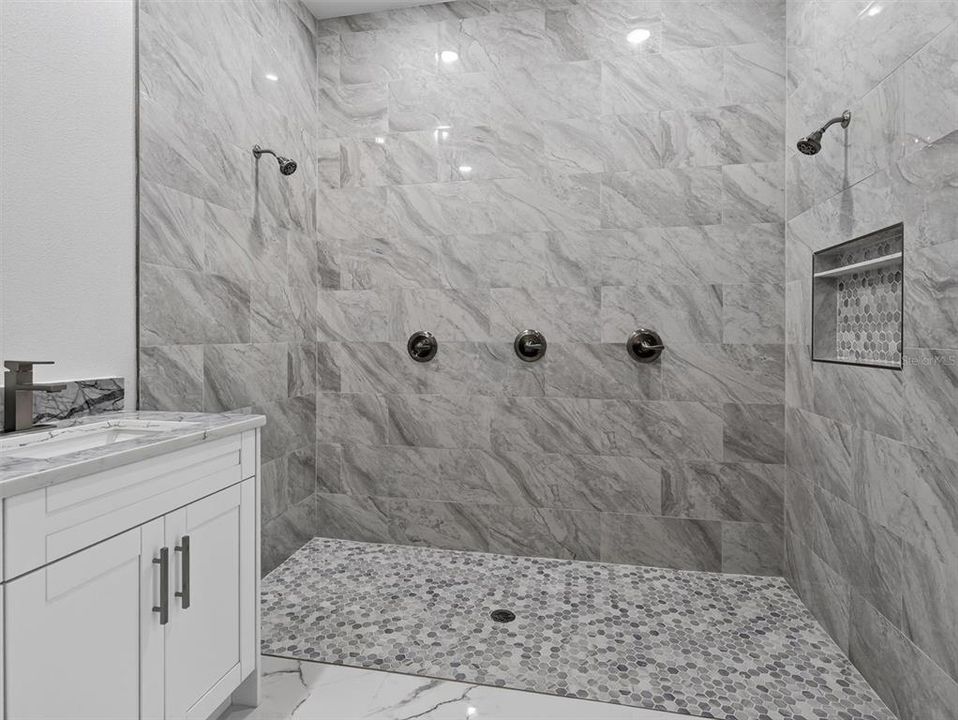 На продажу: $690,000 (4 спален, 3 ванн, 2703 Квадратных фут)