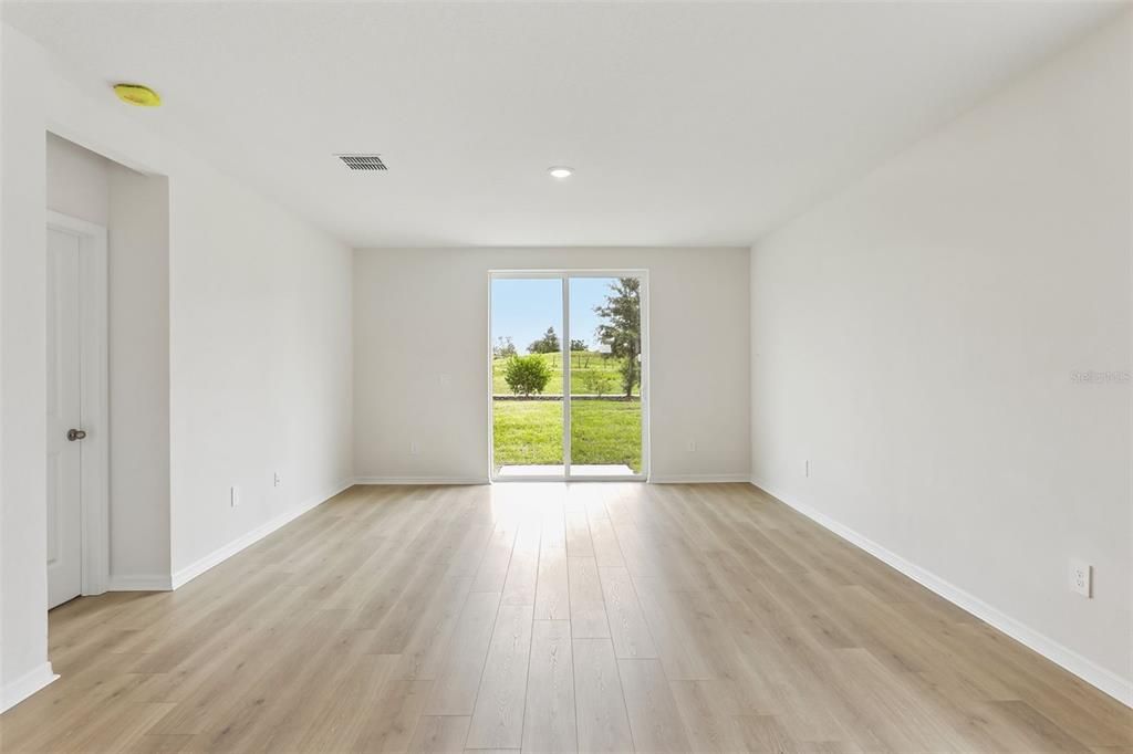 Active With Contract: $294,890 (4 beds, 2 baths, 1687 Square Feet)