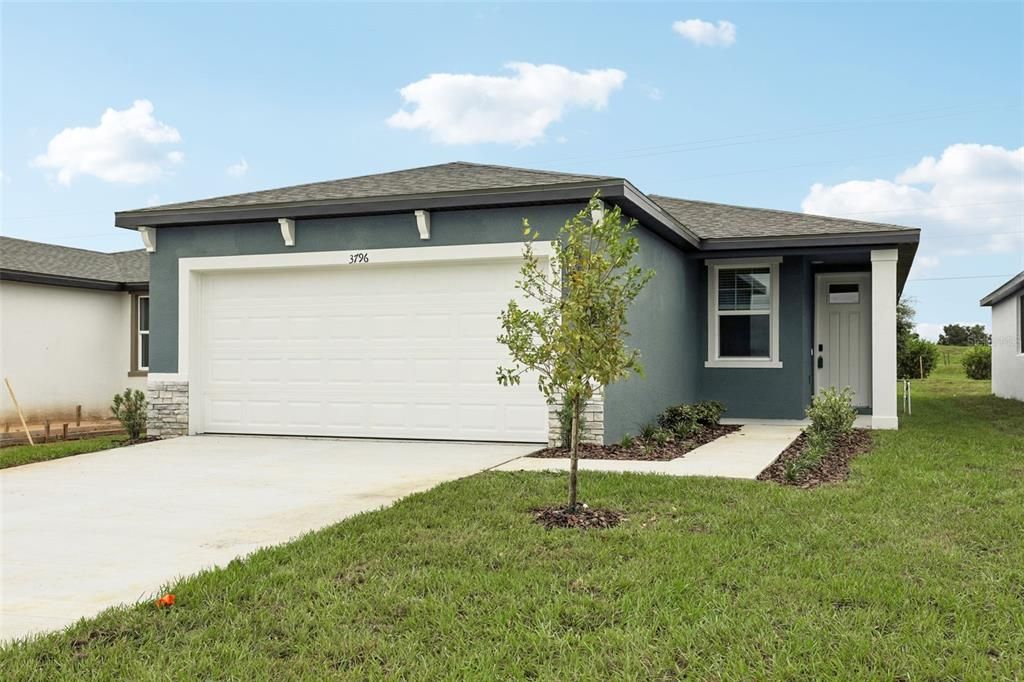 Active With Contract: $294,890 (4 beds, 2 baths, 1687 Square Feet)