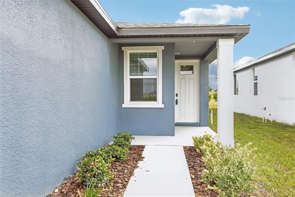 Active With Contract: $294,890 (4 beds, 2 baths, 1687 Square Feet)
