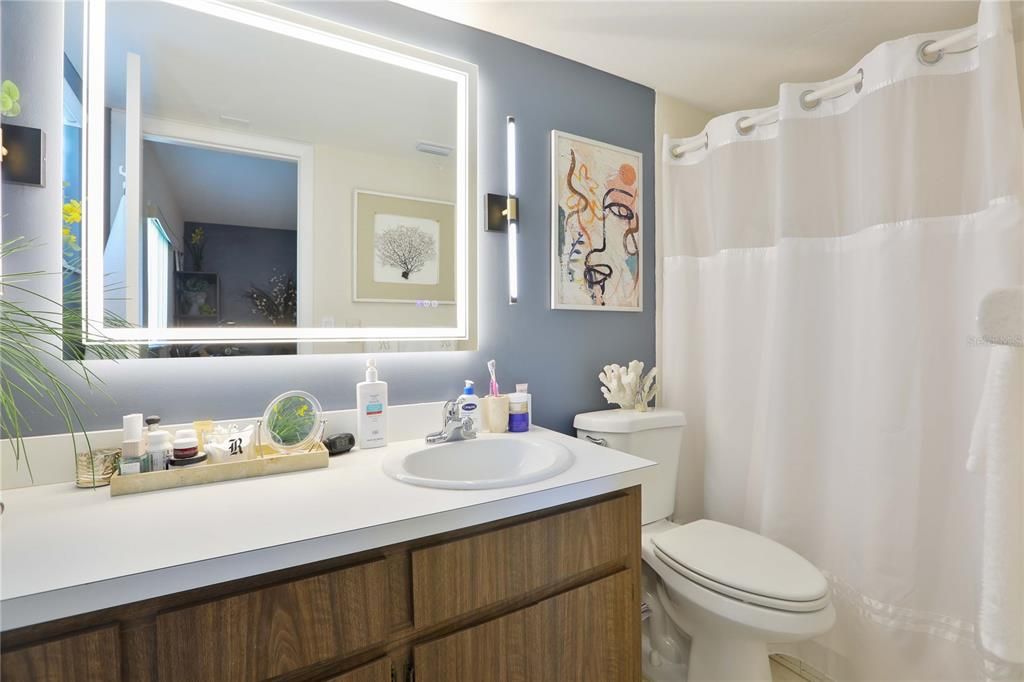 For Rent: $1,800 (2 beds, 2 baths, 1015 Square Feet)